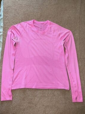 Lululemon Swiftly Tech Long-Sleeve Shirt 2.0 Waist Length Size 10 in Hot Pink